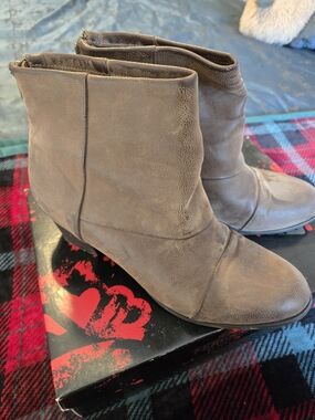 Fergalicious Manic Bootie In Taupe